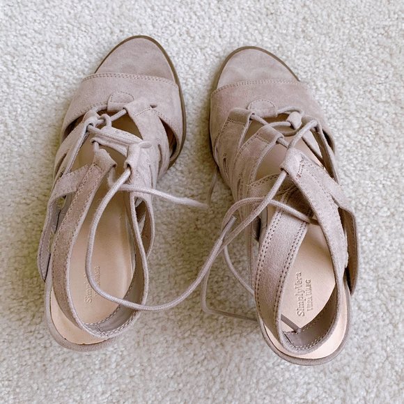 Vera Wang Simply Vera Lace Up Peep Toe Heel - Picture 4 of 4